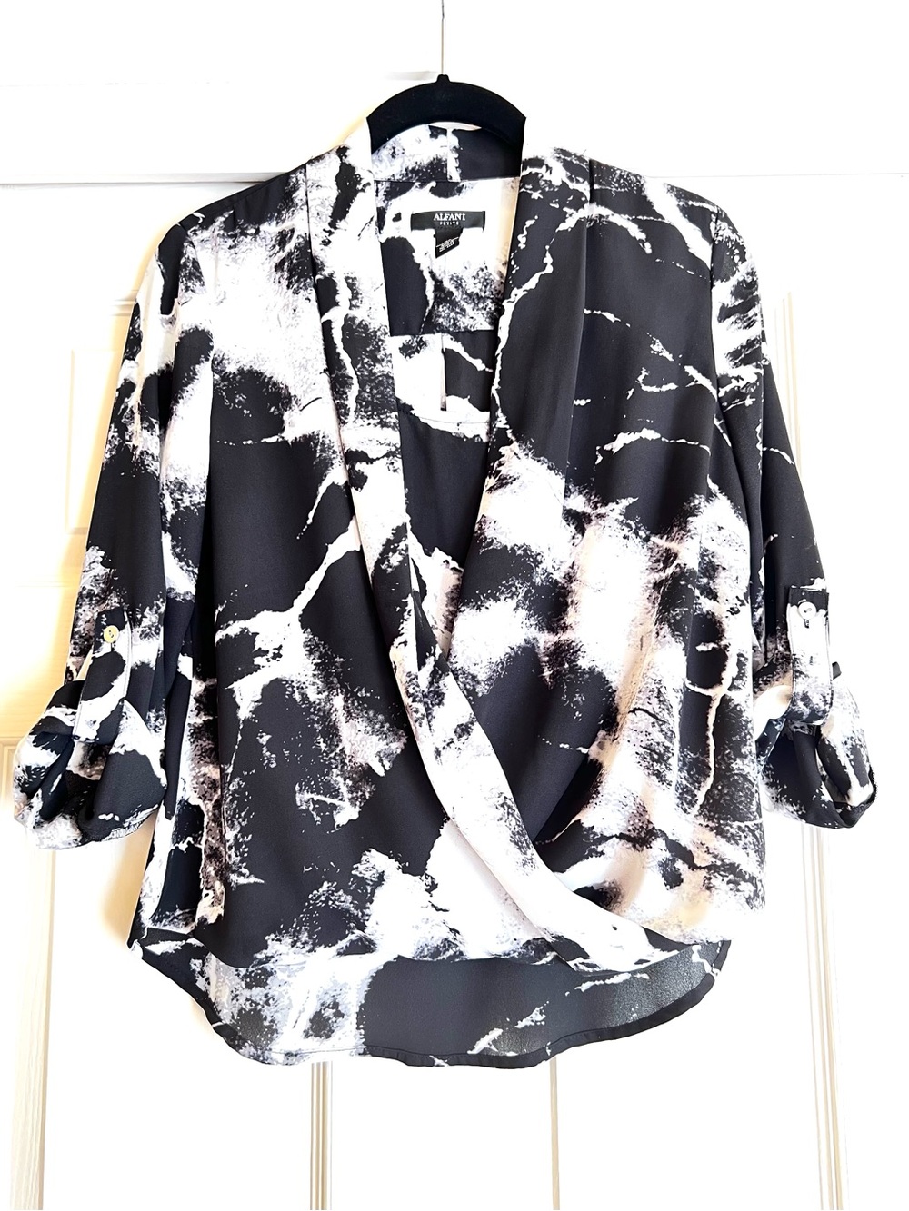 Alfani Petite Black & White Abstract Wrap Blouse Roll-Tab Sleeves